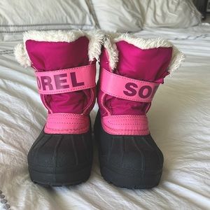 Childrens Sorel boots size 11.
